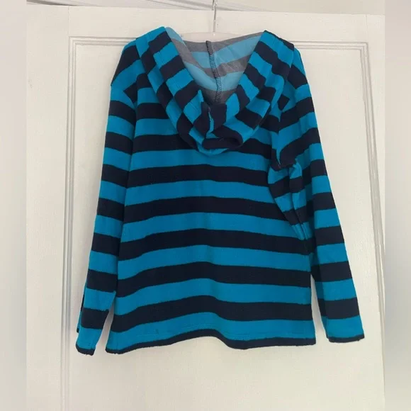 NWT Hatley boys’ terrycloth coverup hoodie. Size 6